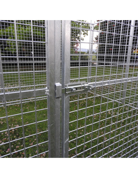 Fermeture avec cadenas de l’enclos pour chien et autres animaux