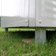 Banc de couchage avec pieds en acier pour niches