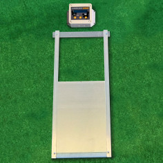 Porte automatique pour poulailler avec système crépusculaire et centrale