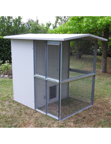 Abri pour chat extérieur en panneaux sandwich avec cage