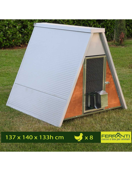 Petit poulailler isolé pour l’hiver pour 8 poules avec fond surélevé