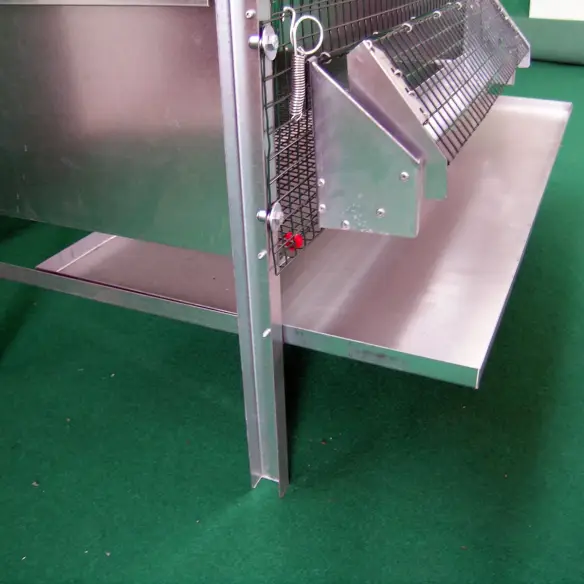 Bac à déjections amovible pour cage de cailles d’engraissement