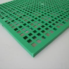 Grillage en plastique pour cage d’hospitalisation vétérinaire 2