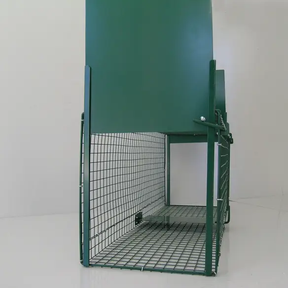 Entrée du piège pour rats taupes souris et campagnols