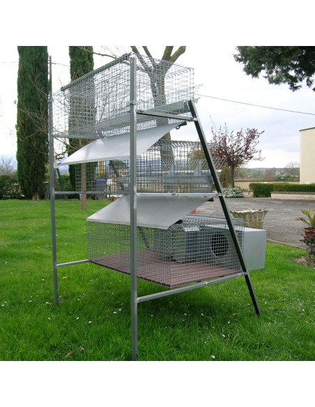 Arrière du clapier pour 2 lapines et 8 lapins d’engraissement avec accessoires inclus Arrière du clapier pour 2 lapines et 8 lapins d’engraissement avec accessoires inclus