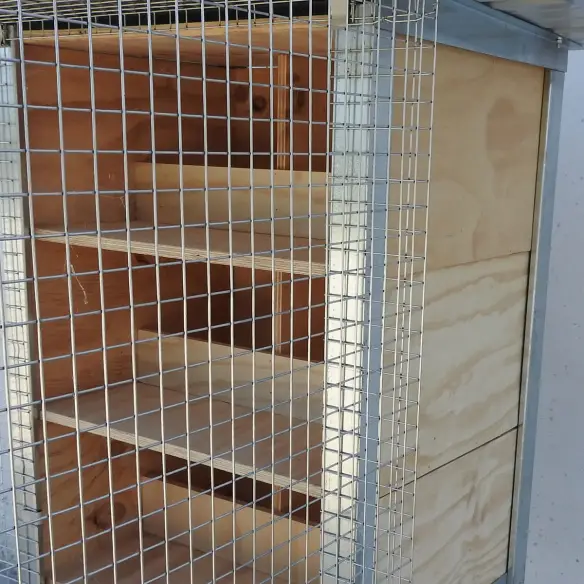 Pigeonnier volière avec nids en bois pour pigeons