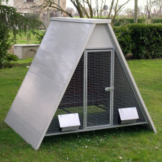 Poulailler surélevé isolé pour l’hiver pour 12 ou 20 poules avec accessoires
