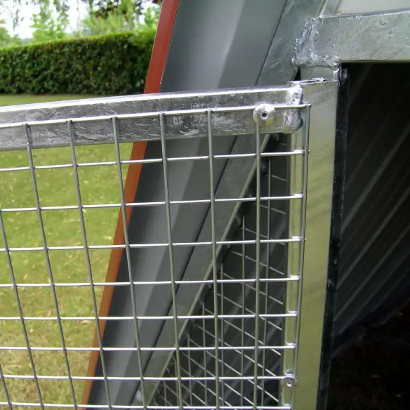 Poulailler pour 12 ou 20 Poules avec Accessoires Inclus | Ferranti