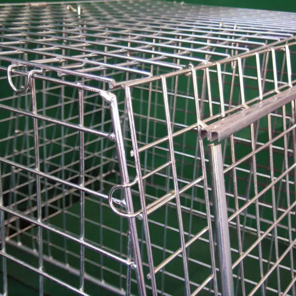 Panneaux à fixation rapide pour caisse de transport pour chien