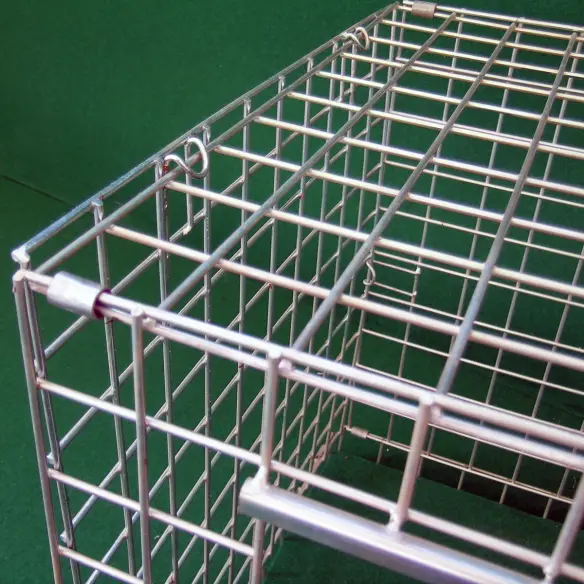 Panneaux à fixation rapide pour caisse de transport pour chien