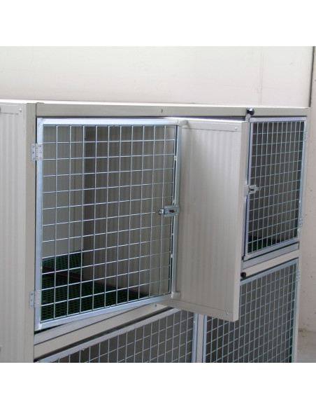 Séparateur amovible dans la cage vétérinaire pour chiens et chats