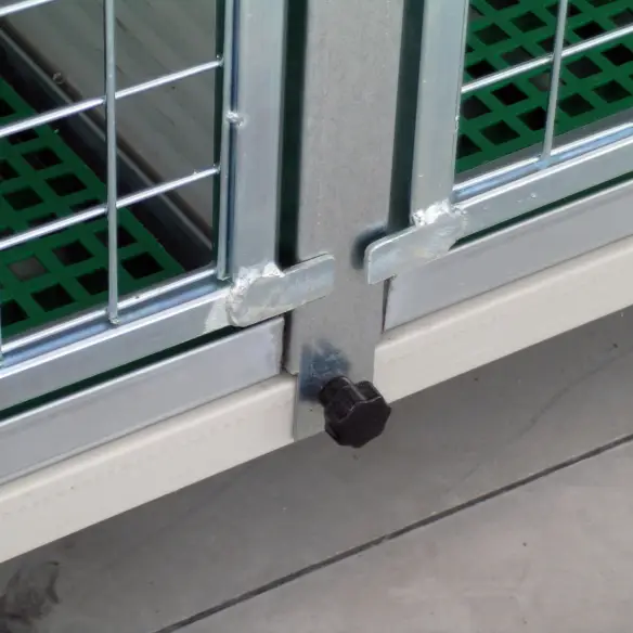 Détail de la cage d’hospitalisation vétérinaire pour animaux