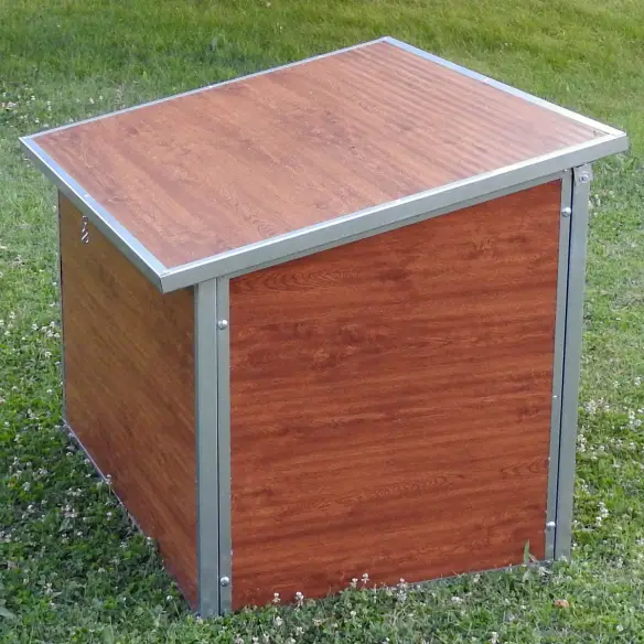 Arrière de la niche effet bois pour chien XXL