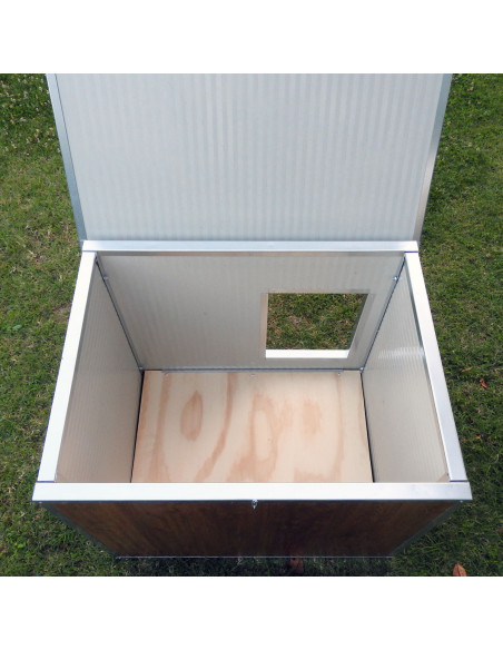 Intérieur de la niche effet bois pour chien Intérieur de la niche effet bois pour chien