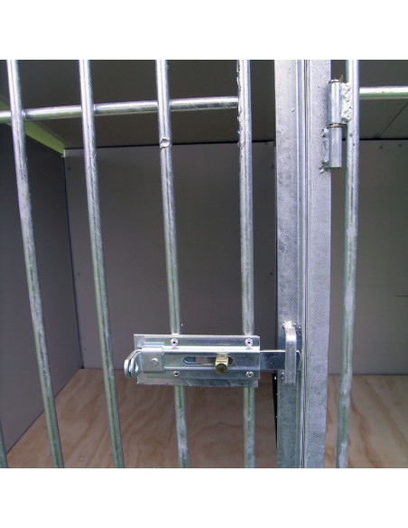 Porte d’accès du box d’attente pour chien