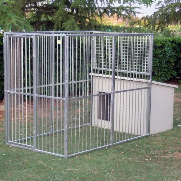 Chenil modèle Eco avec niche Doberman et enclos à barreaux optionnel