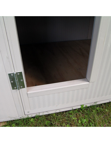 Entrée du chien dans le chenil modèle Modular