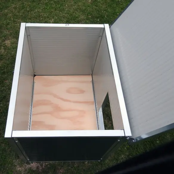 Niche extérieure isolée pour petits chiens verte