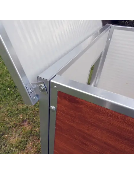 Niche extérieure isolée pour petits chiens effet bois