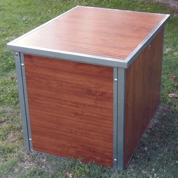 Niche extérieure isolée pour petits chiens effet bois